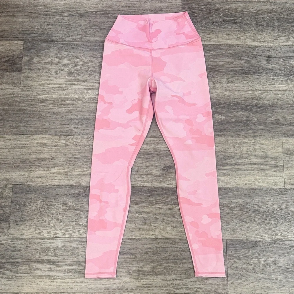 ALO Yoga chic pink